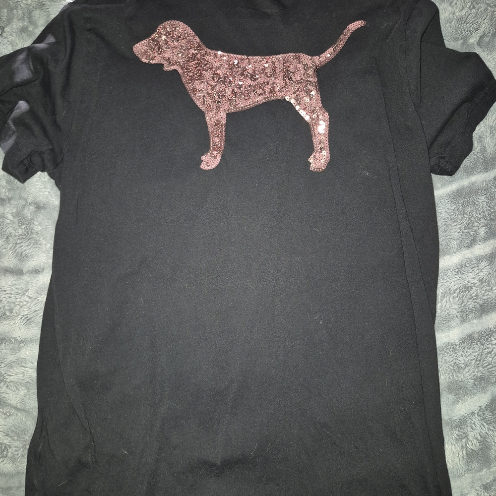 PINK Victoria's Secret Sequined Black V-Neck Tee with Pink Dog Logo - Picture 2 of 2